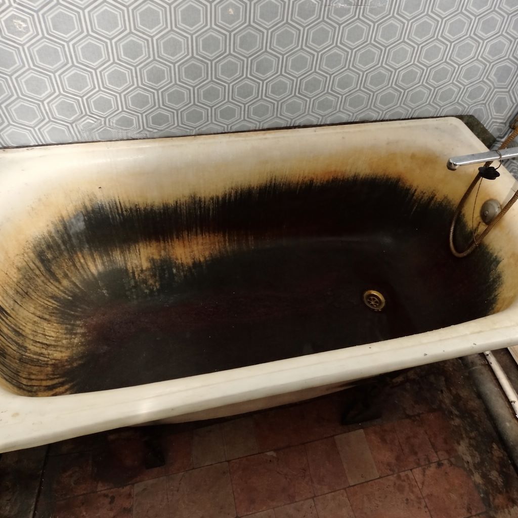 Старая ванна до реставрации