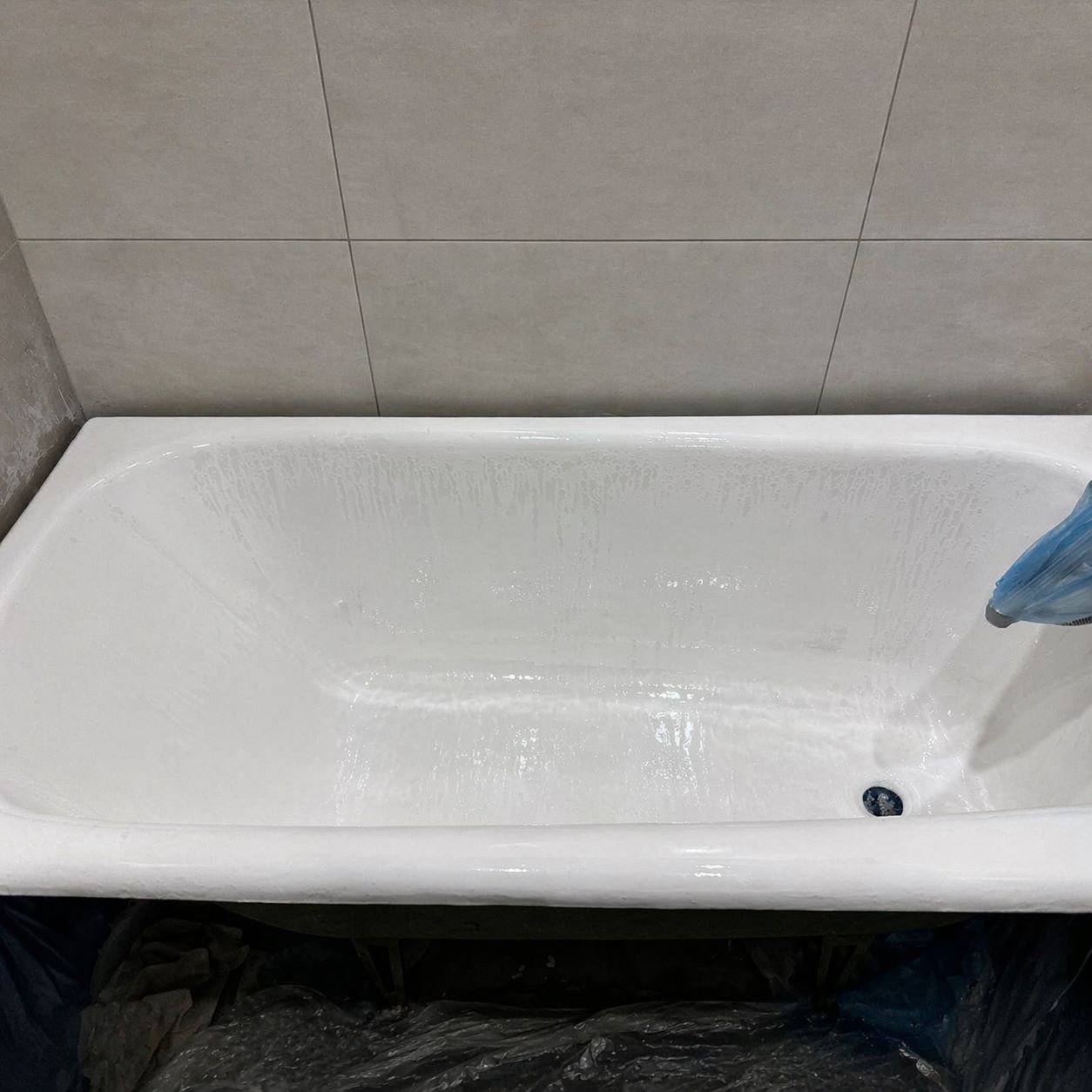 Потеки после неправильной реставрации ванны